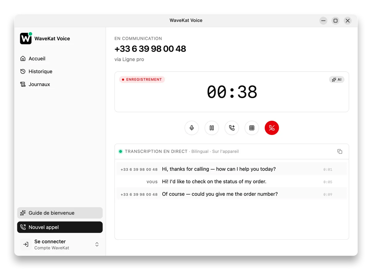WaveKat Voice sous Ubuntu — un appel lancé par l'assistant, en cours, avec la transcription en direct à côté.