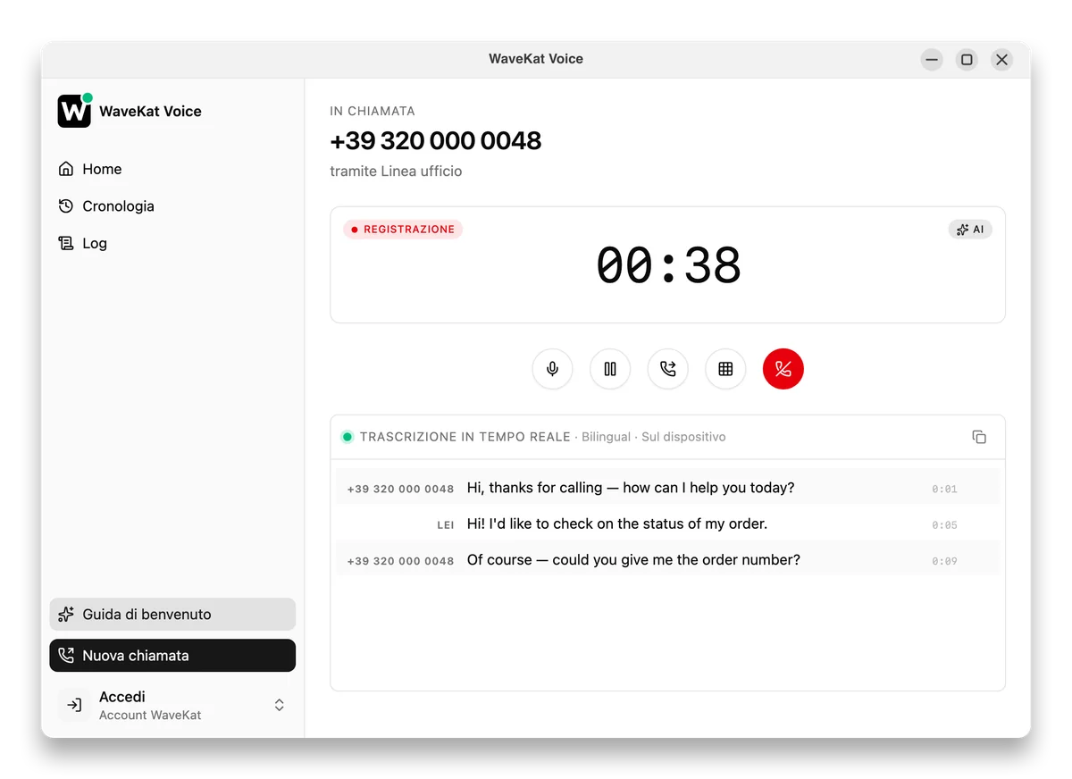 WaveKat Voice su Ubuntu — una chiamata avviata dall'assistente, in corso, con la trascrizione dal vivo a fianco.